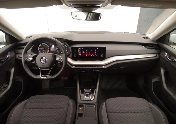 Skoda Octavia cena 129490 przebieg: 24240, rok produkcji 2022 z Ostrów Lubelski małe 379